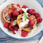 Grilled Peaches with Honey 